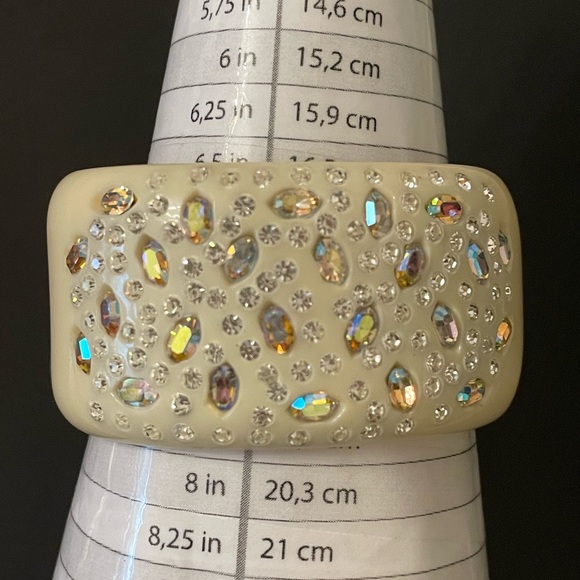 Weiss Lucite Clamper - Picture 10 of 10